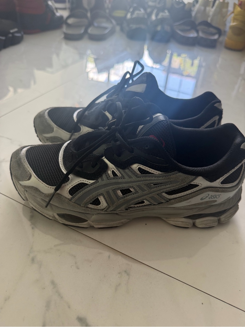 Asics Men's Black and Gray Athletic Running Shoes
